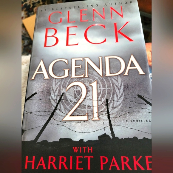 Other - Agenda 21 by Glenn Beck and Harriet Parke